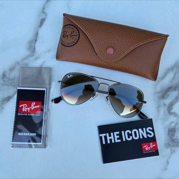 Ray-Ban Aviator Gunmetal and Light Brown Rainbow Gradient Sunglasses. RB3025 - Picture 1 of 9